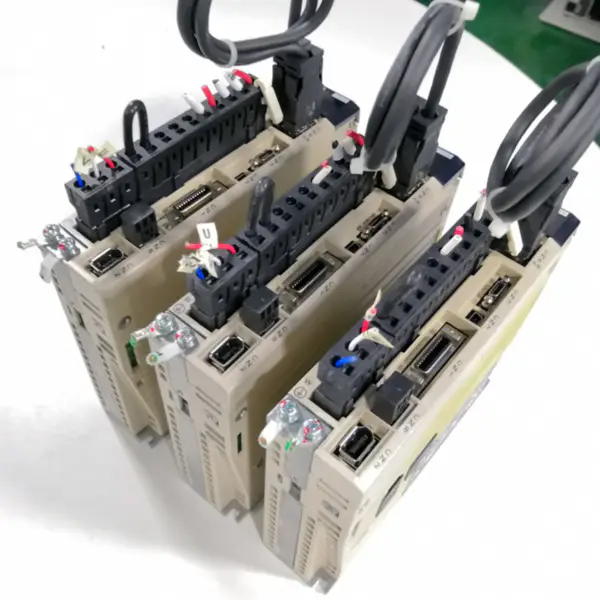 YASKAWA SGDV-R70A11B