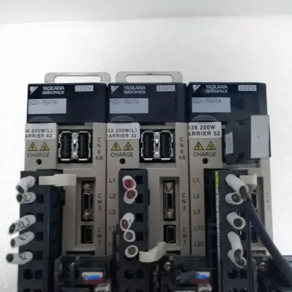 YASKAWA SGDV-1R6A15A