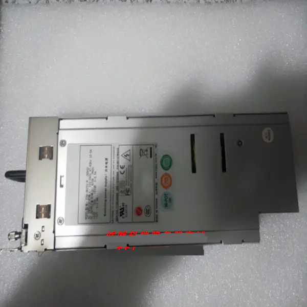 Zdroj napájení pro Zippy Emacs 620W spínaný zdroj C2W-3620V-R C2W-5620V