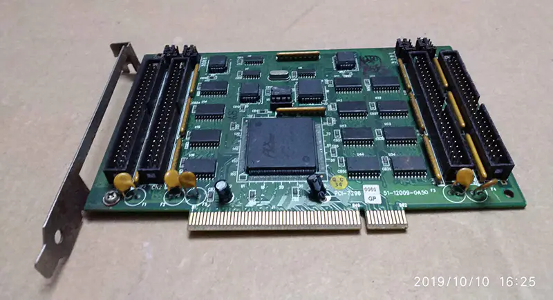 PCI-7296 51-12009-0A50 Základní deska DAQ karty