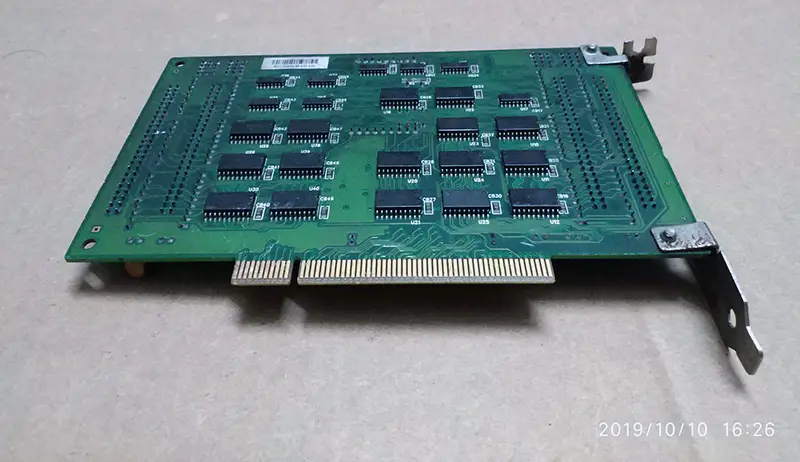 PCI-7296 51-12009-0A50 Základní deska DAQ karty