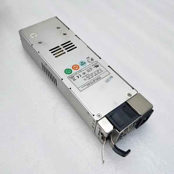 Zdroj napájení pro Zippy Emacs 1U 350W spínaný zdroj GIN-6350P