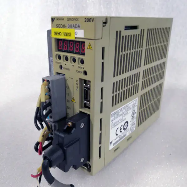 YASKAWA SGDM-08ADA