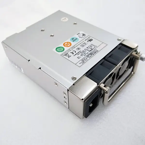 Zdroj napájení pro Zippy Emacs 320W spínaný zdroj MRT-6320P-R