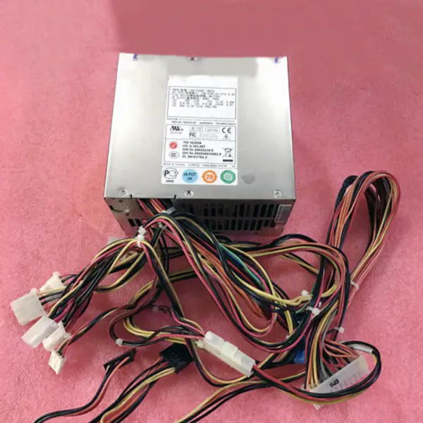 Napájecí zdroj EMACS HG2-6300P