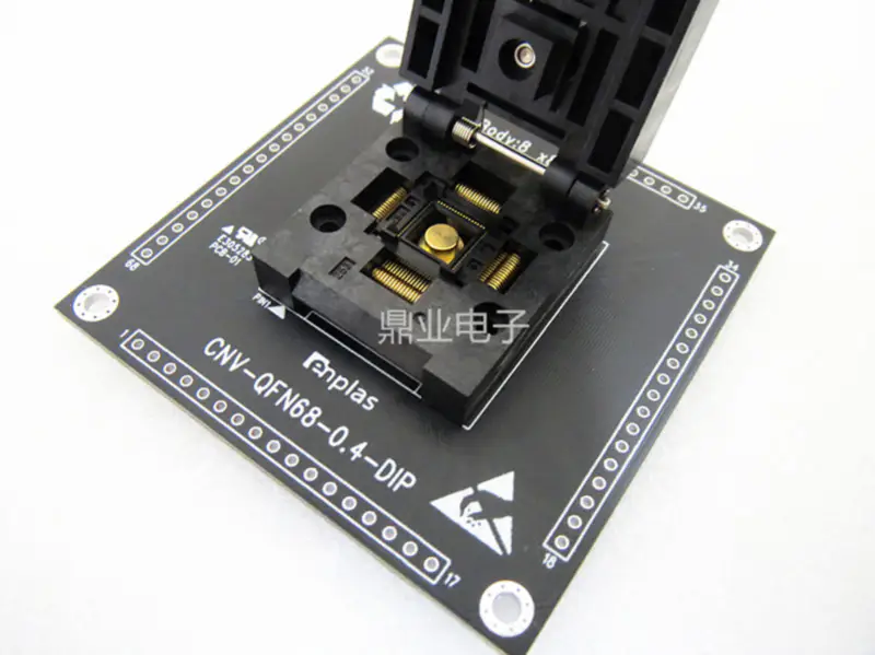 AF 90 stupňový konektor typu A 4kolíková zásuvka USB Nabíjecí zásuvka USB Rozhraní zásuvky USB Měděný plášť