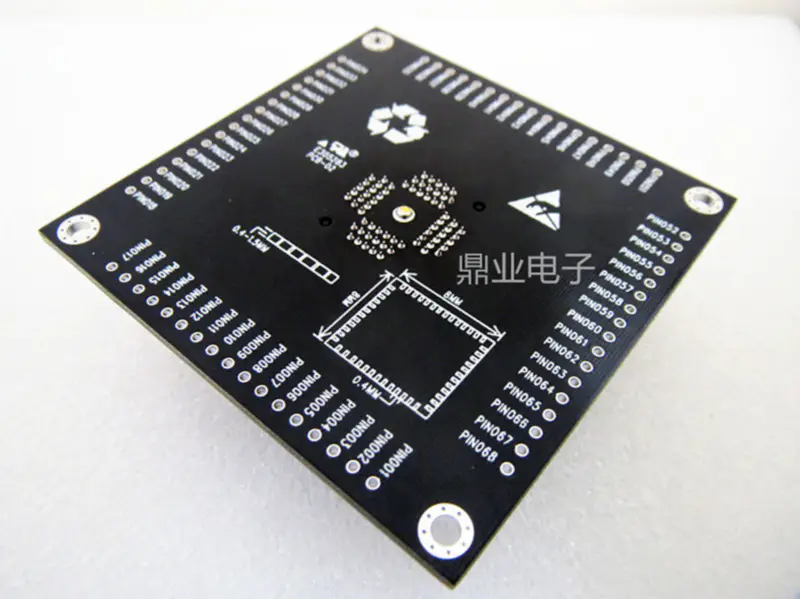 AF 90 stupňový konektor typu A 4kolíková zásuvka USB Nabíjecí zásuvka USB Rozhraní zásuvky USB Měděný plášť