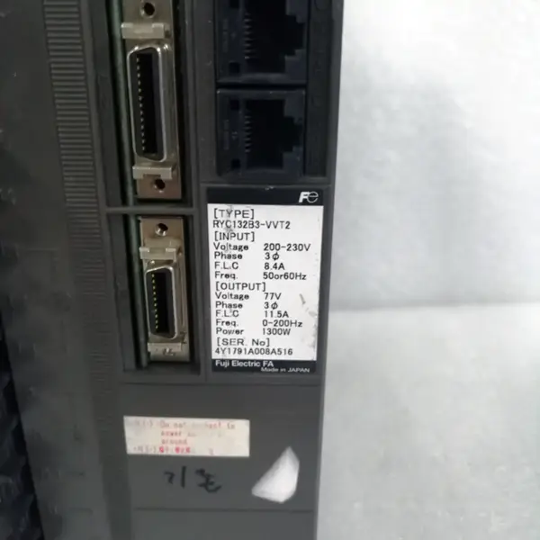 RYC132B3-VVT2 Servoovladač