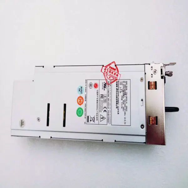 Zdroj napájení pro Zippy Emacs CRPS 820W Spínaný zdroj C2W-3820V-R