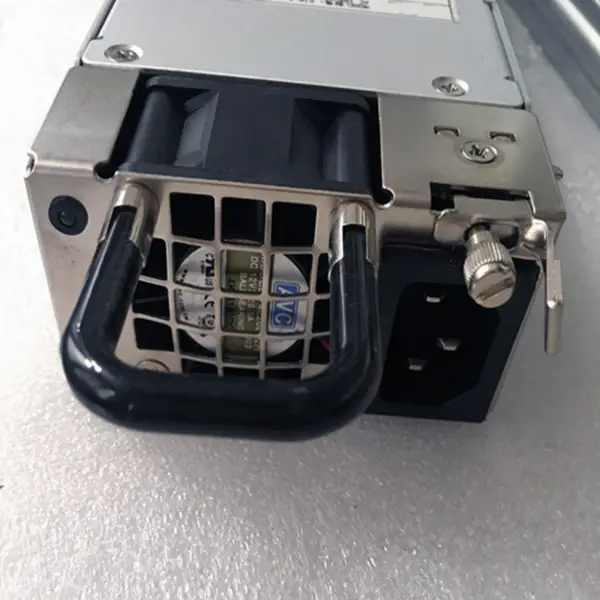 Zdroj napájení pro Zippy Emacs 420W spínaný zdroj GIN-3420V