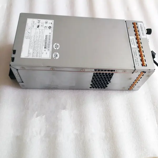Netapp FAS2040 FAST2020 675W spínaný zdroj YM-2751A CP-1103R2