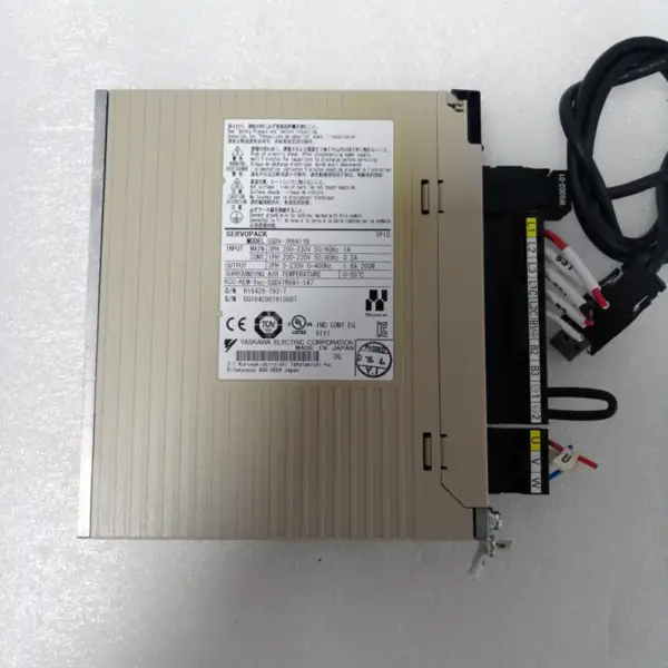 YASKAWA SGDV-1R6A11B Servo ovladač