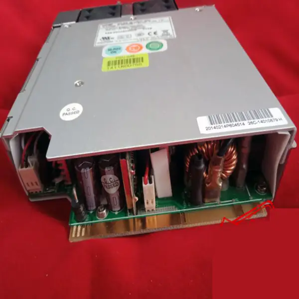 Zdroj napájení pro Zippy Emacs 450W spínaný zdroj MRW-3450V-R