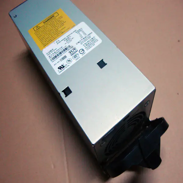 Zdroj napájení pro Dell PowerEdge 6600 600W spínaný zdroj 7000236-0000 17GUE