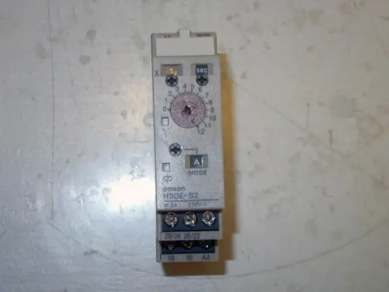OMRON H3DE-S2