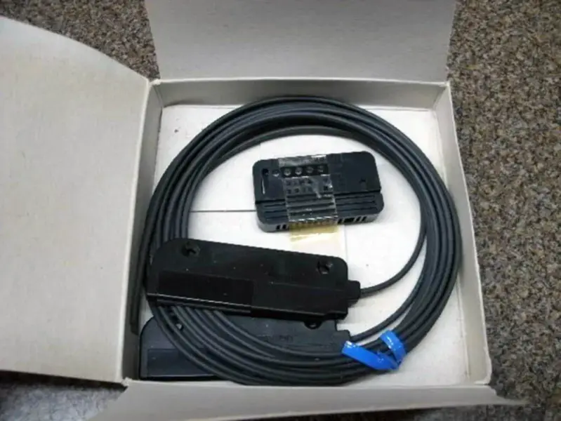 Omron E32-T16W