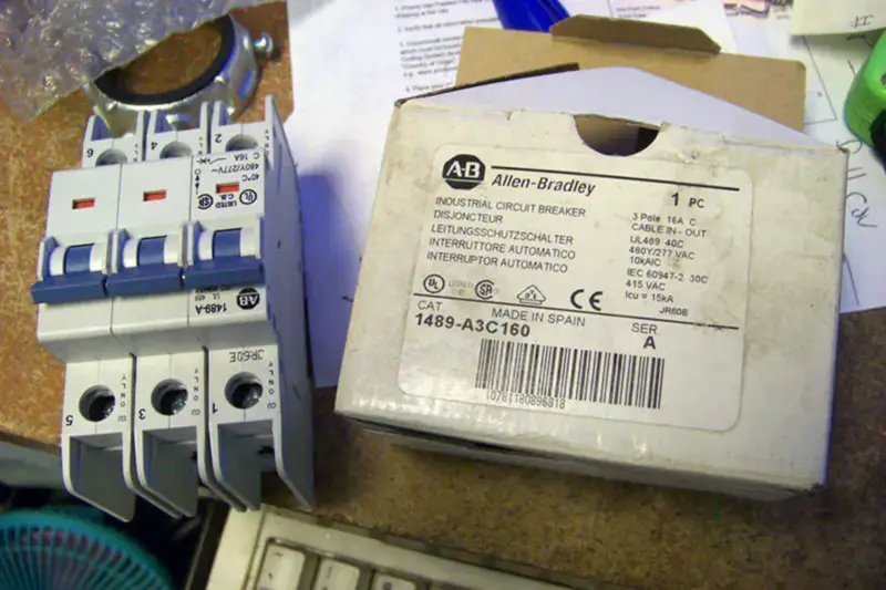 Allen-Bradley 1489-A3C160