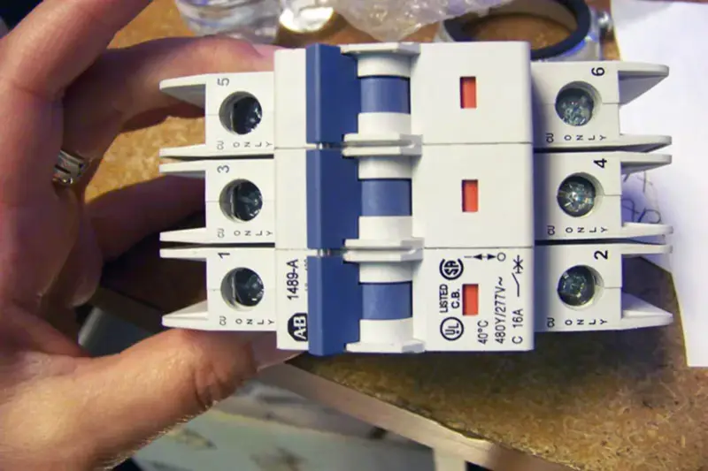 Allen-Bradley 1489-A3C160