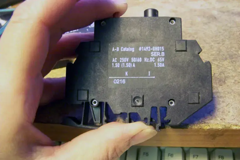 Allen-Bradley 1492GH020