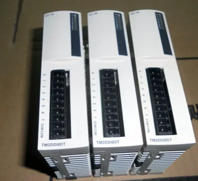 Schneider TM2DAI8DT