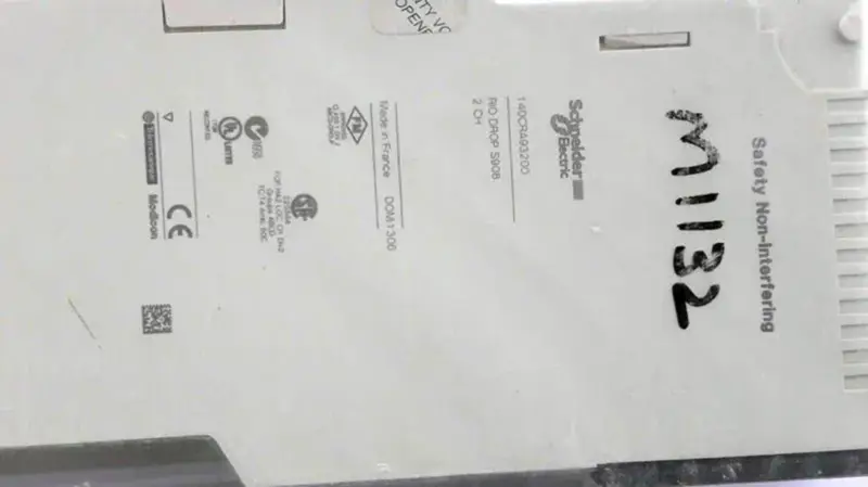 Schneider Electric 140-CRA-932-00