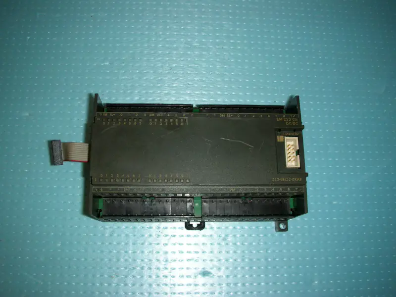 PLC Siemens 6ES7223-1BL22-0XA8