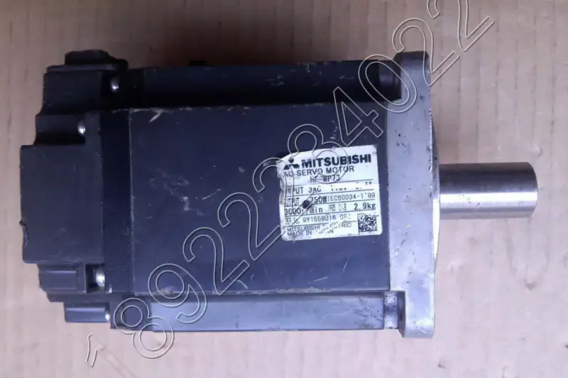 Motor MITSUBISHI HF-MP73