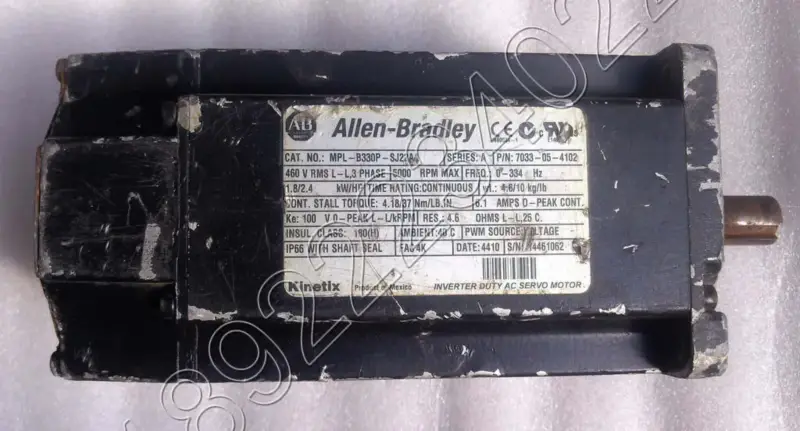 Motor ALLEN-BRADLEY MPL-B330P-SJ22AA