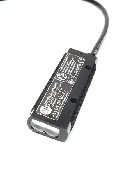 Kompaktní fotosenzor Allen-Bradley 42SRU-6002-QD