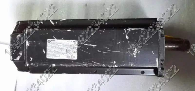 Motor ALLEN-BRADLEY MPL-B580F-MJ74AA