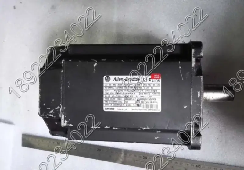Motor ALLEN-BRADLEY MPL-B520K-MJ24AA