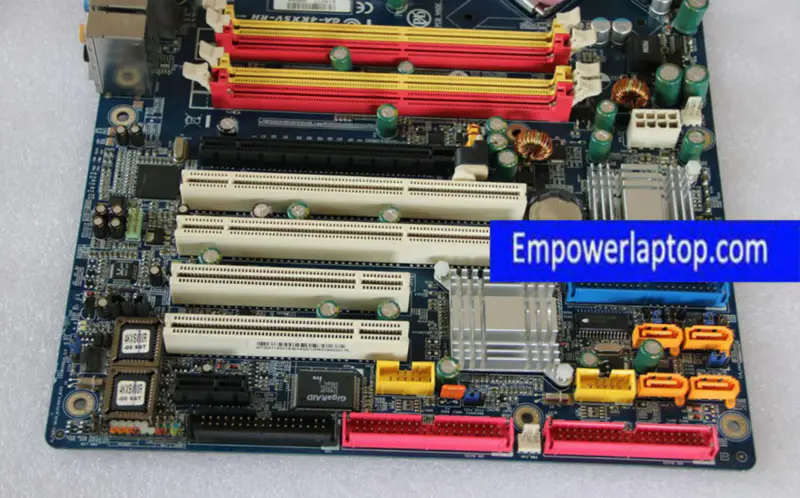 GIGABYTE GA-4KXSV-RH Základní deska pro jeden server LGA775 PCI-X