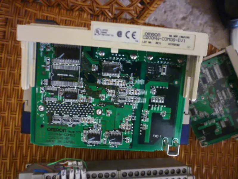 OMRON PLC C200HW-COM06-EV1 C200HW-COM06-V1