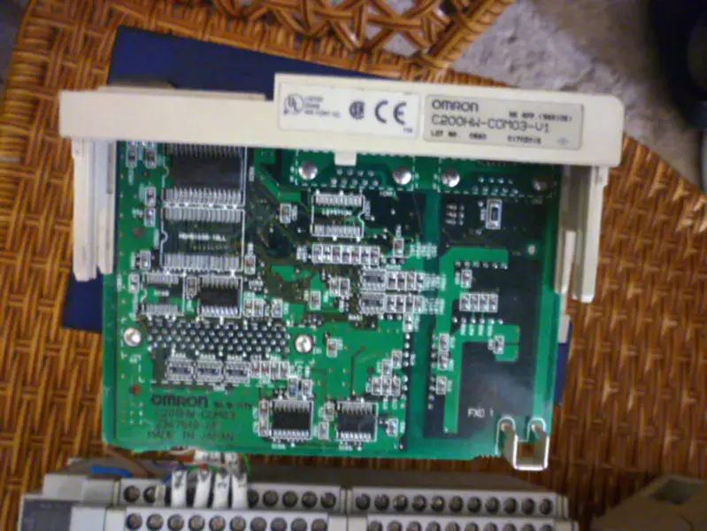 OMRON PLC C200HW-COM03-V1