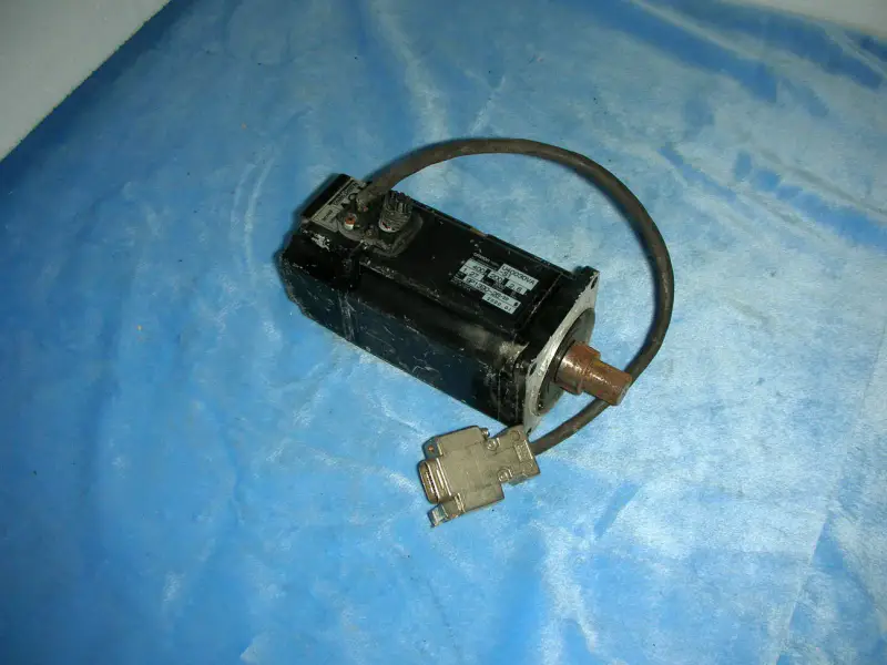 OMRON R88M-U40030VA-S1