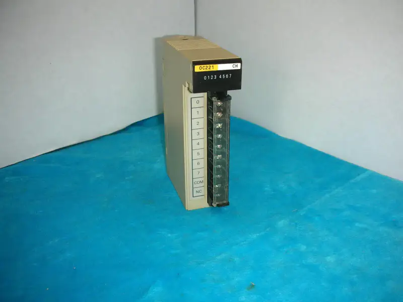 OMRON PLC C200H-OC221 8
