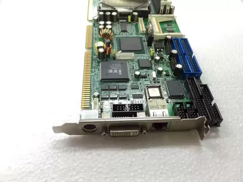 Průmyslová základní deska Adlink NUPRO-861 Rev.3.0 s pamětí RAM
