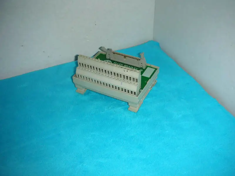 Allen Bradley 1492-1FM40F