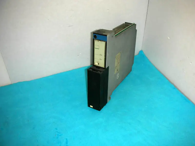Schneider PLC TSXAST200 TSX AST 200 + TSXBLK4