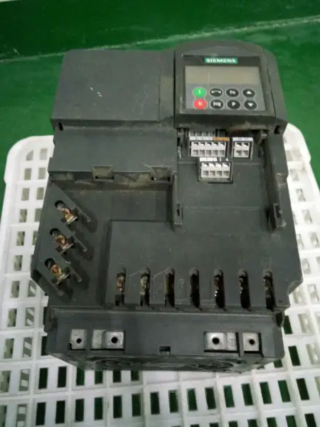 Siemens 6SE6420-2UD31-1CA1 11KW 380V
