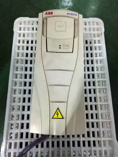 ABB ACS510-01-04A1-4 1,5KW 380V