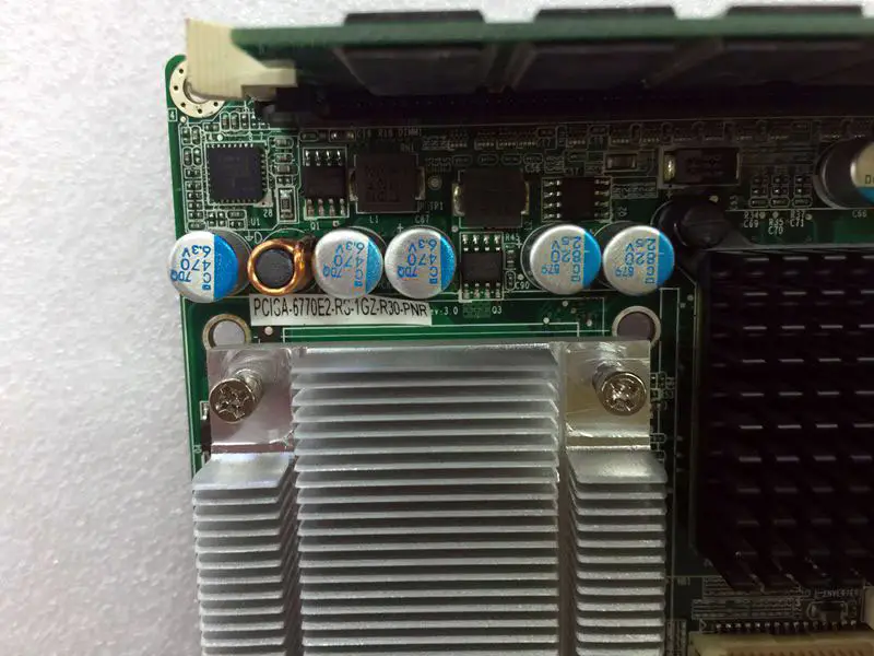 Průmyslová základní deska IEI PCISA-6770E2-RS-R30