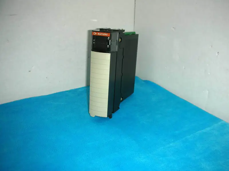 ALLEN BRADLEY 1756-OW16I A 1756-OW16I/A