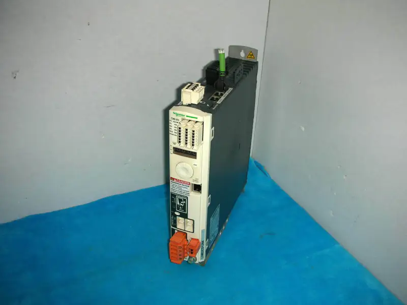 SCHNEIDER ELECTRIC LXM32CD12N4