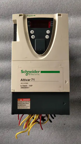 Schneider 71 série ATV71H075N4Z 0,75KW 380V