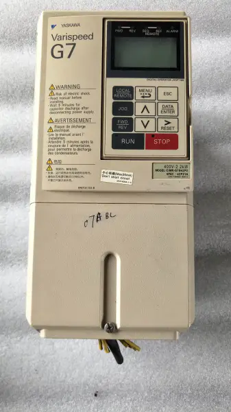 YASKAWA G7 série CIMR-G7B42P2 2,2KW 380V