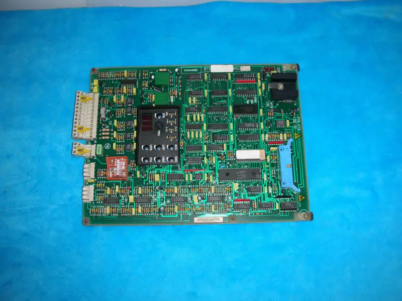 SCHNEIDER VX4A452