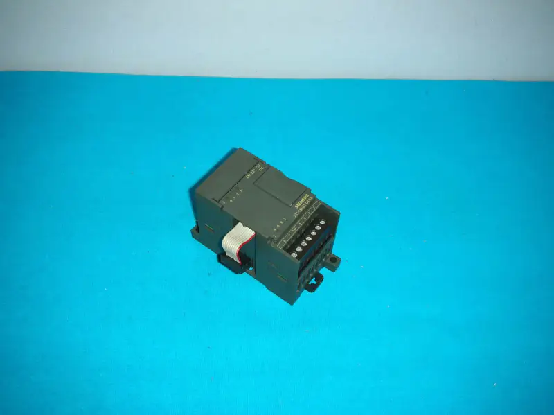 SIEMENS 6ES7221-1BF22-0XA8