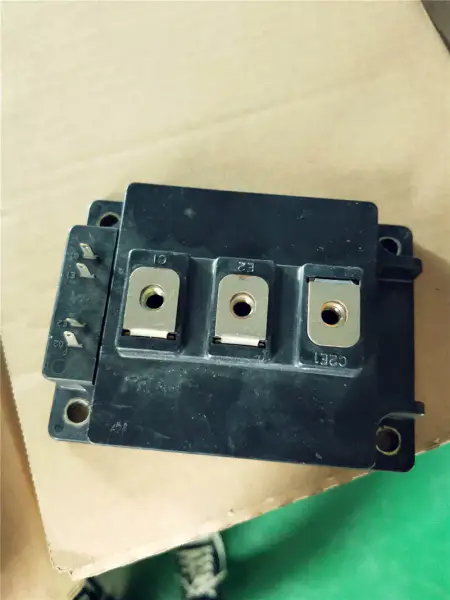 IGBT 2MBI300P-140-03 300A 1400V