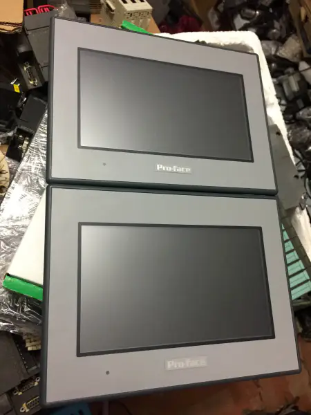 Pro-face GC-4401W 9,5